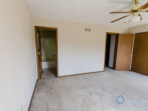 3rd image of 820 Plankway Dr