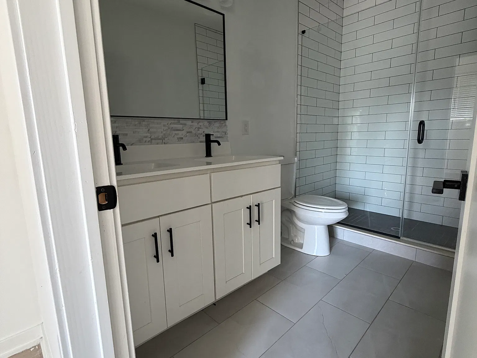 2 bed, 1200 sqft, $2,300 — Photo 3