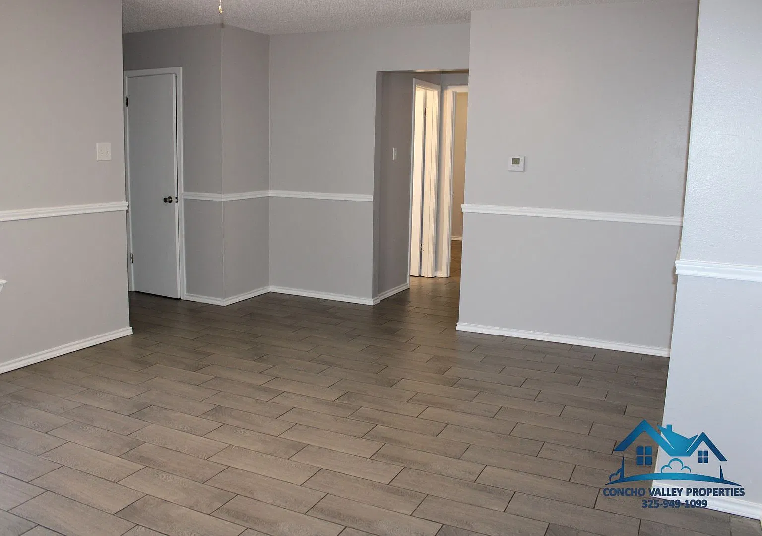 3 Bedroom/ 2 Bathroom by Lake View High School — Photo 3
