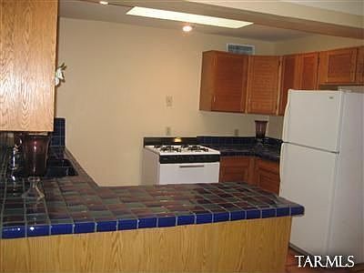 4th image of 3319 E Monte Vista Dr
