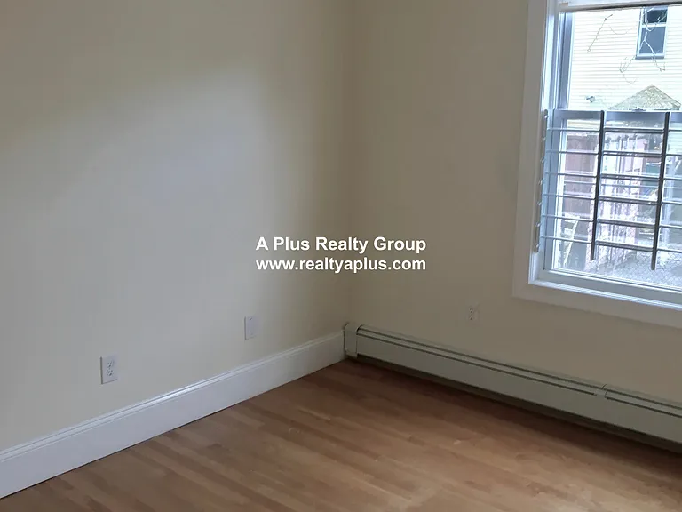 14 Schiller St #3 — Photo 18