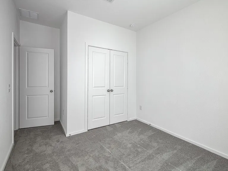 519 Louis Ln — Photo 22