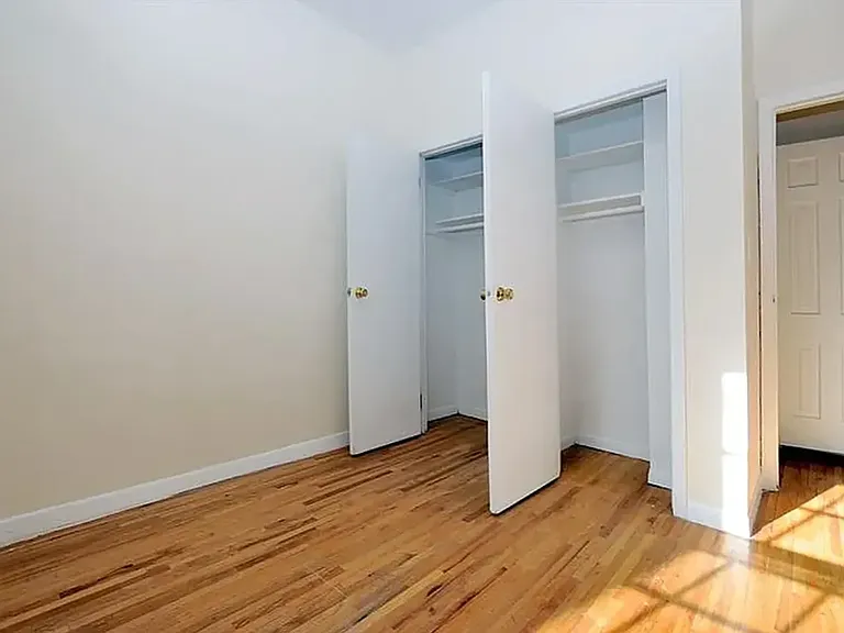 244 W 20th St #1R — Photo 7
