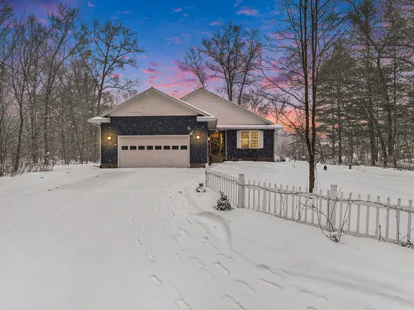 1738 Chatterson Rd, Muskegon, MI 49442