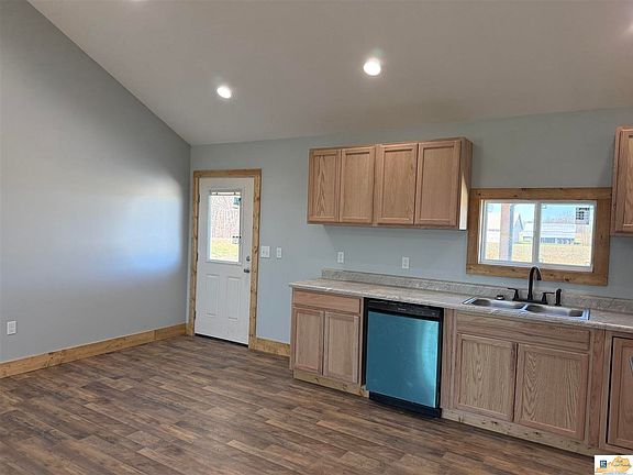 5th image of 55 Rice Rd