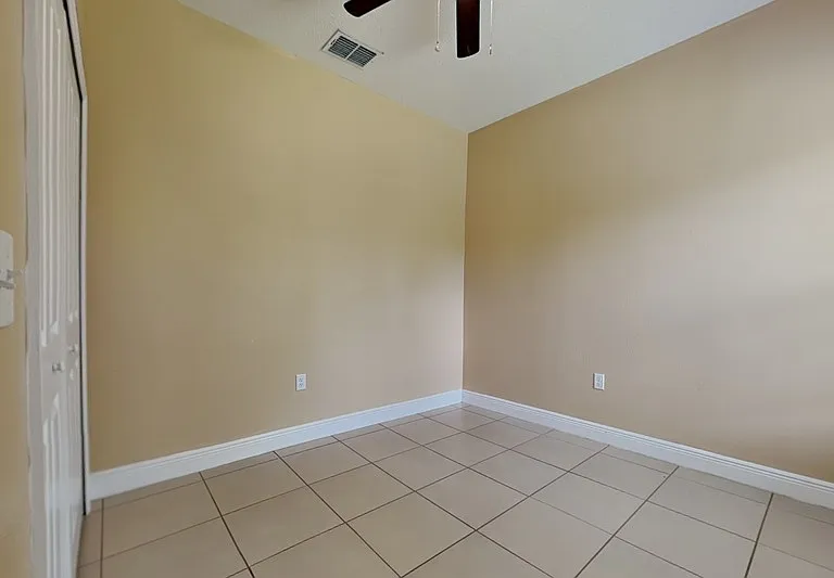 5017 SW 165th Street Rd — Photo 10