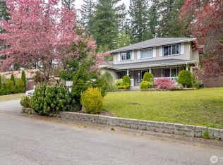 6480 Crossing Pl SW, Pt Orchard, WA 98367