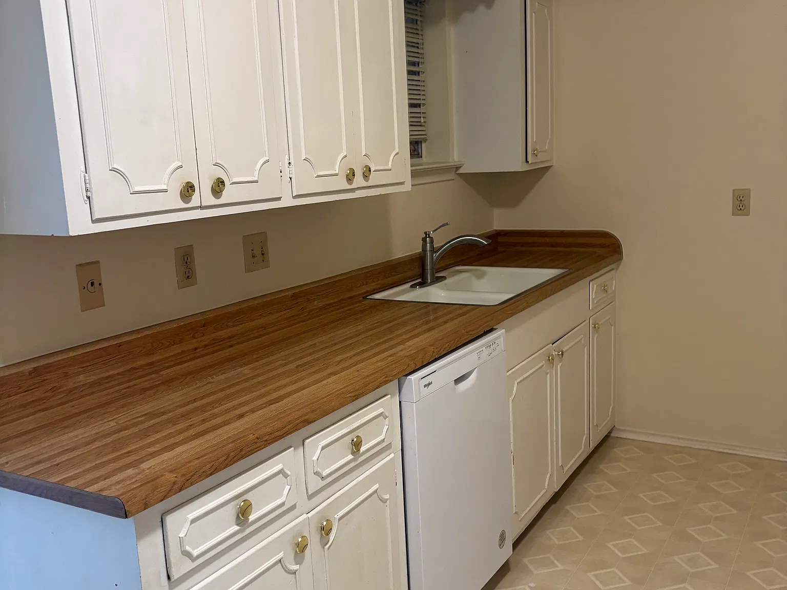 2 bed, 1269 sqft, $1,695 — Photo 3