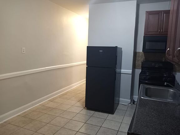 4th image of 38 Broadway #21D