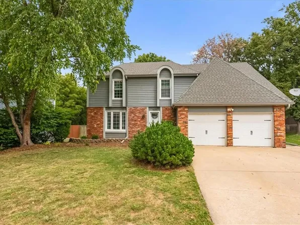 1604 W Cedar St, Olathe, KS 66061