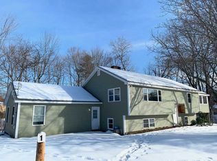 1 Trelane Dr, Springvale, ME 04083