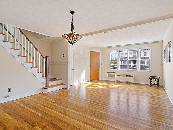 5th image of 20-40 33rd St