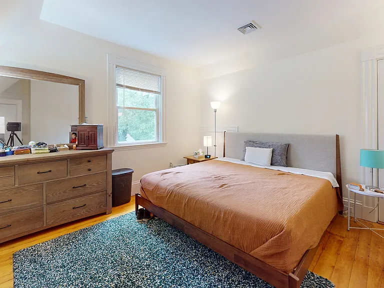 27 Cypress St — Photo 5