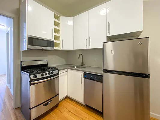 Rented by Corcoran | media 7