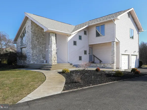 36 S Hockey Dr, Columbus, NJ 08022