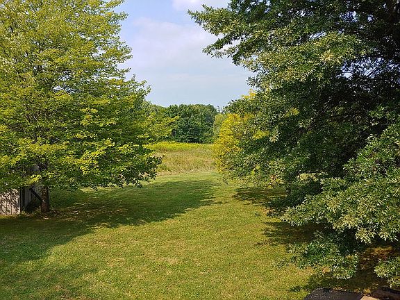 5th image of 519 Manitou Rd