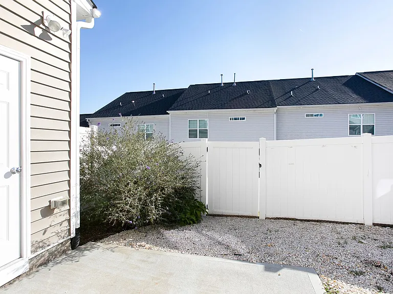 129 Churment Ct — Photo 15