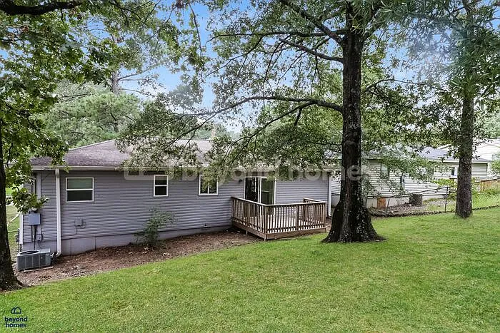 5708 Wisteria Ct — Photo 18