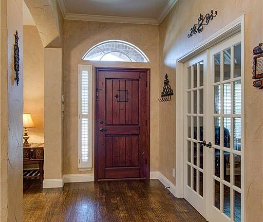3rd image of 7921 Emilie Ln