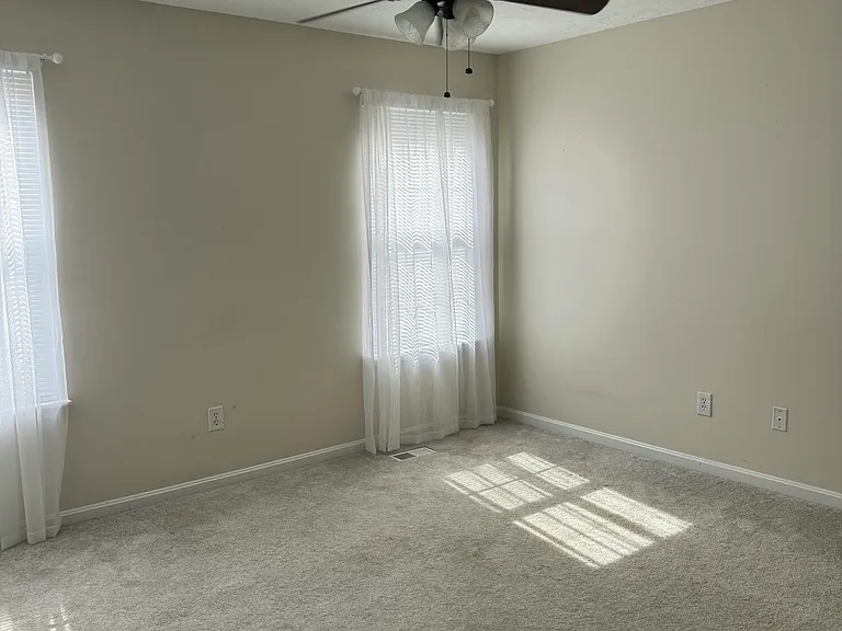 4110 Hickoryview Dr — Photo 10
