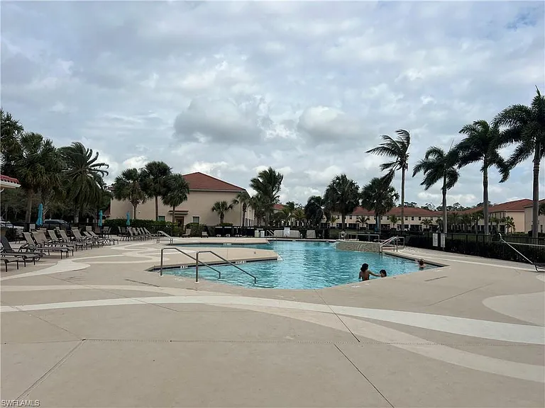 10300 Via Colomba Cir — Photo 39