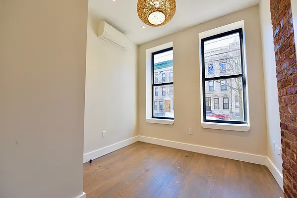 Rented by Nolita Group | media 17