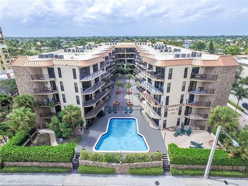 2029 N Ocean Blvd #110