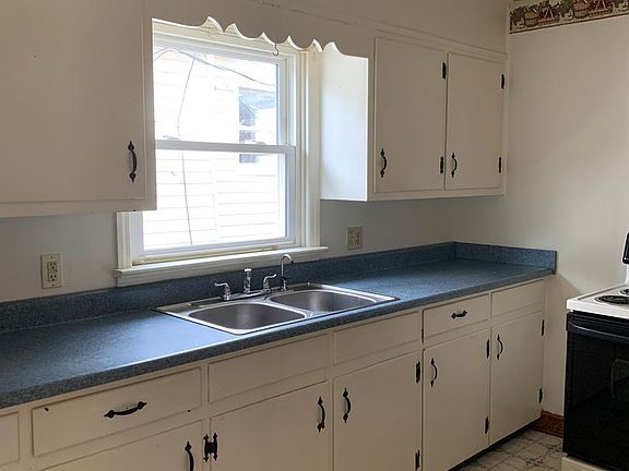 5th image of 405 Guilford Ave APT 3