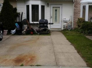 185 Sandalwood Dr, Staten Island, NY 10308