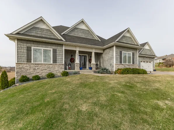 28067 238th St, Le Claire, IA 52753