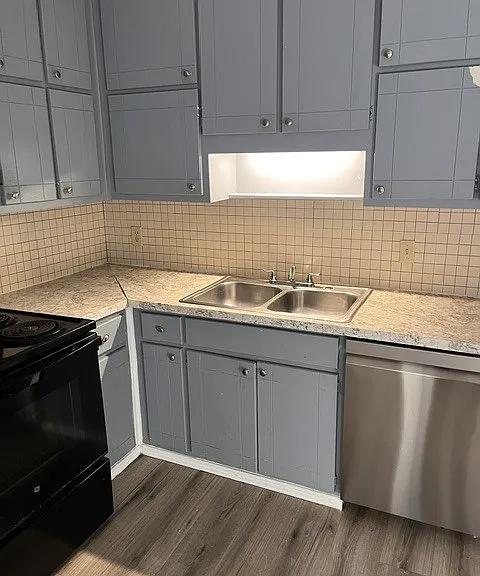 140 Hunters Ln #C — Photo 22