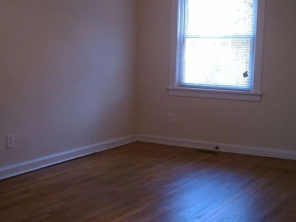 3rd image of 202 N Meadow St APT 2