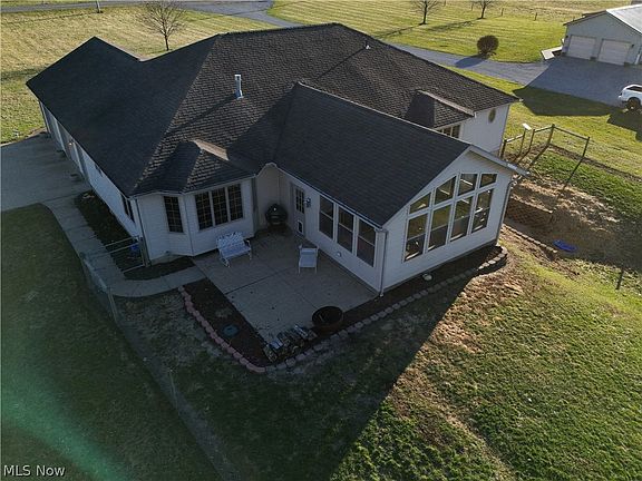 4th image of 9280 Rochester Rd