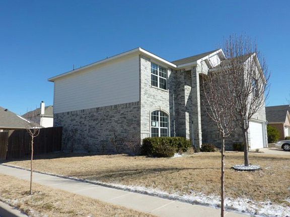 2nd image of 3821 Cedar Falls Dr