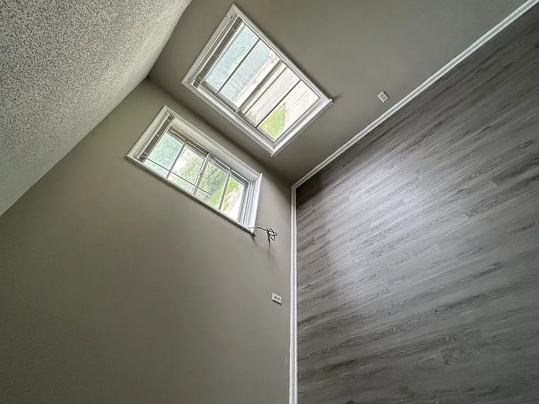 1001 N Tillotson Ave — Photo 11