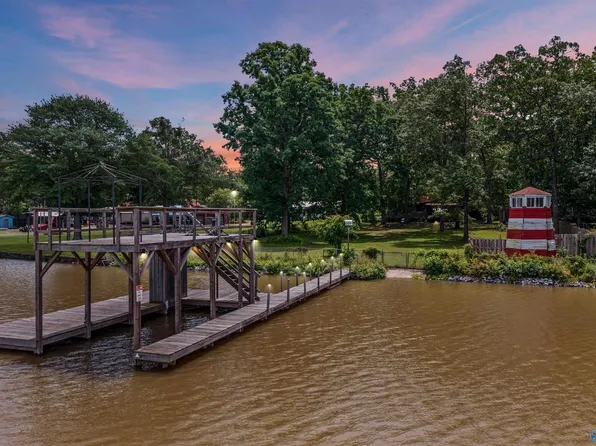 4805 Cherokee Dr, Cedar Bluff, AL 35959