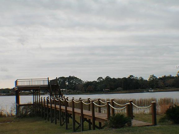 5th image of 232 Lake Winnemissett Dr