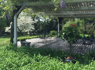 10 Hillside Ln, Lewistown, PA 17044