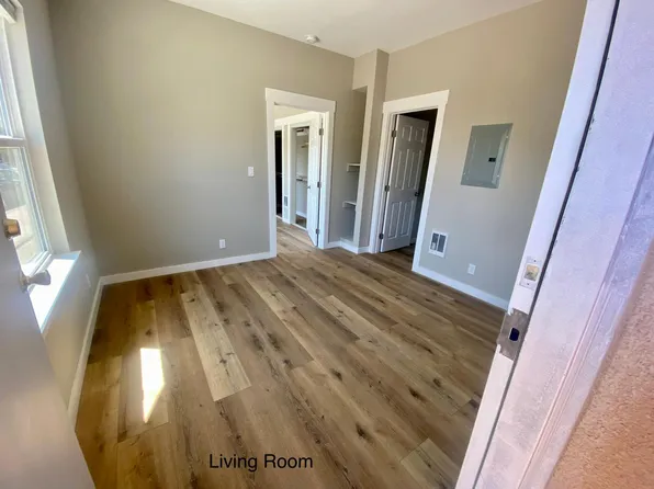 235 Athol Ave #A, Oakland, CA 94606