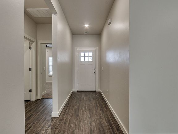 4th image of 2224 Fallview Dr