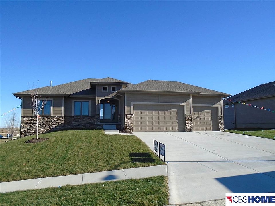 1st image of 10617 S 191st St