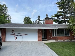 150 N Cedar St, Palatine, IL 60067