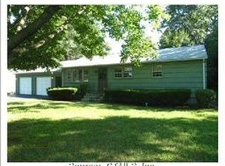 33 Bridge Ln, Enfield, CT 06082