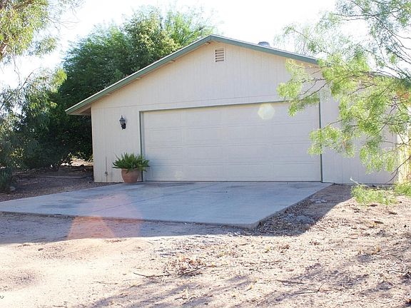 5th image of 6421 N White Deer Ln