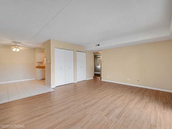 3rd image of 7131 166th St APT 202