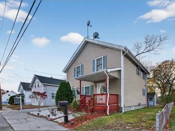8 Arnold Ave, Lincoln, RI 02865
