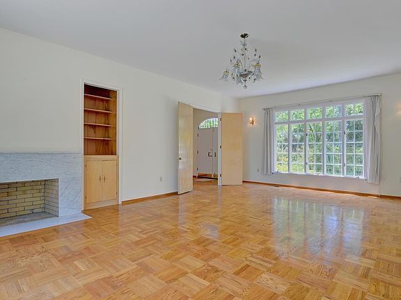 3rd image of 211 Stockbridge Ave