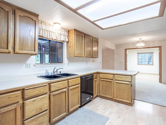 5th image of 3175 Pinehaven Dr