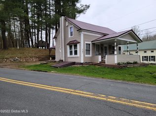 747 Jones Hollow Rd, Petersburgh, NY 12138