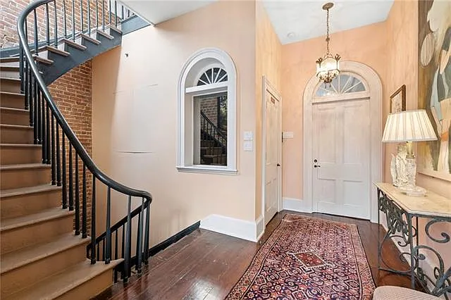 627 Saint Peter St — Photo 11